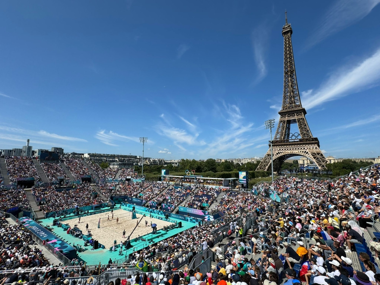 Tour Eiffel Stadium: il campo da beach volley più bello del mondo